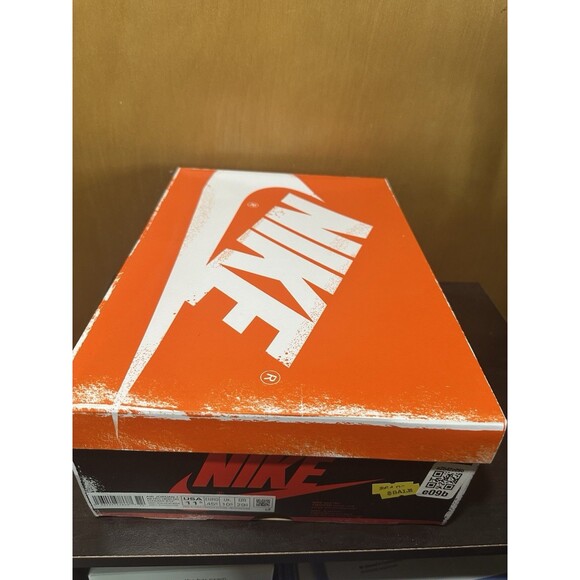 Size 11.5 - Jordan 1 Retro High OG Chicago Lost & Found 2022 Box Included - Picture 4 of 9